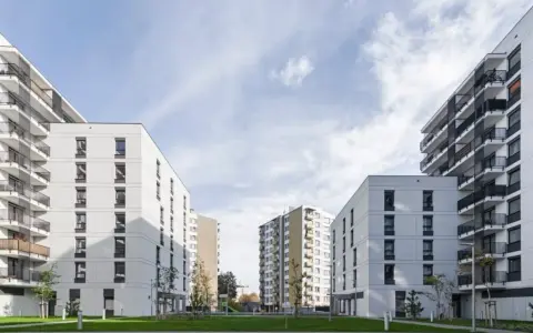 Wspólnota czy Spółdzielnia? Różnice, koszty, własność co wybrać?