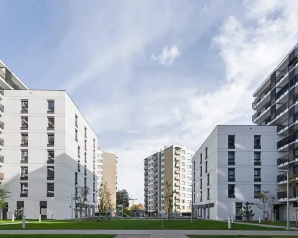 Wspólnota czy Spółdzielnia? Różnice, koszty, własność co wybrać?